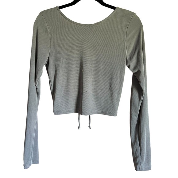 Women's Cropped Long Sleeve Open Back Rib Knit Size M Medium Gray Beige Crop Top - Picture 13 of 13